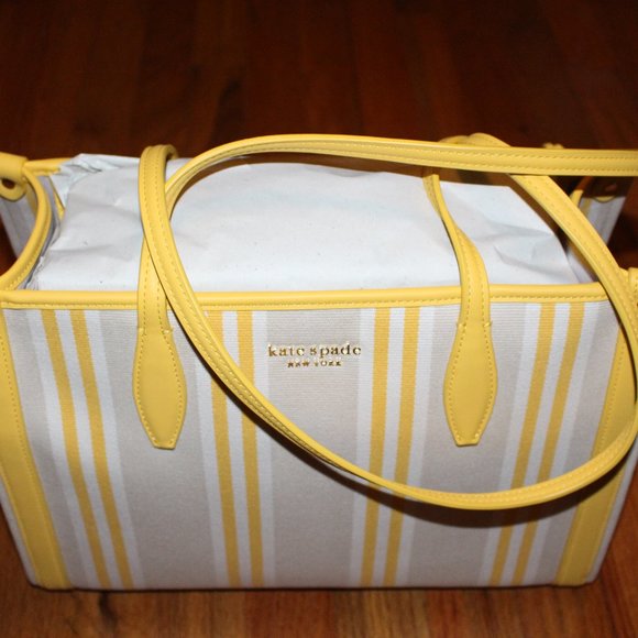 kate spade Handbags - Kate Spade Market Tote